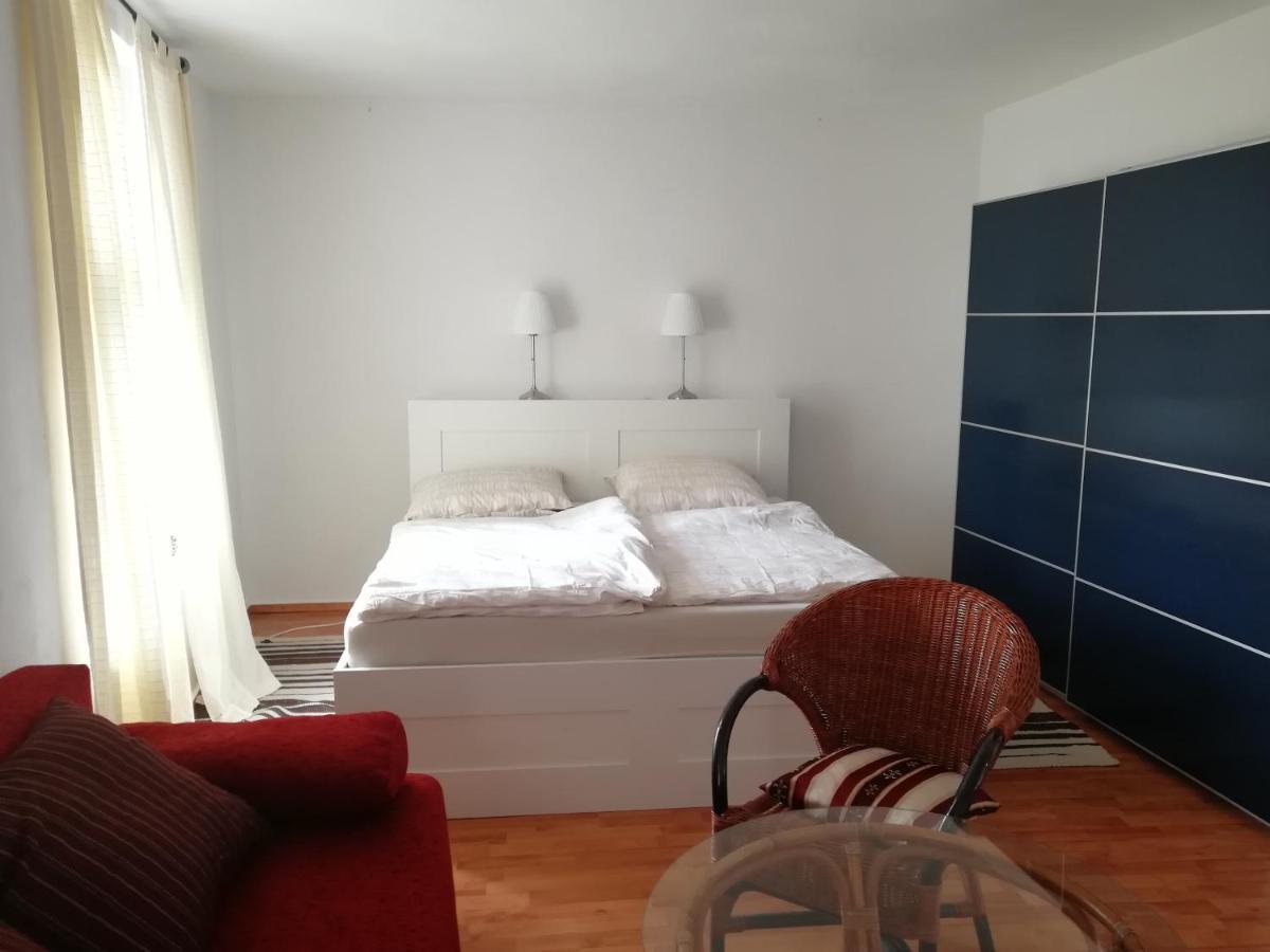 Ehemalige Bibliothek Apartment Fuer 2 Mit Kueche Kamin Netflix Parken Und Hofladen Steinhofel Exteriör bild