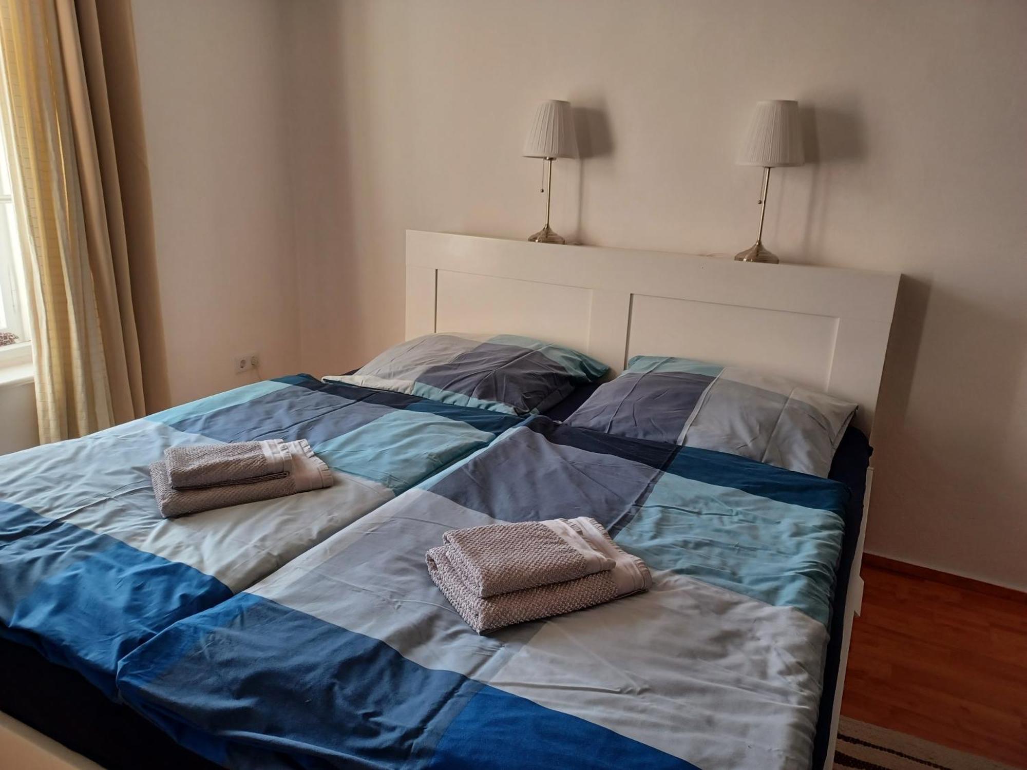 Ehemalige Bibliothek Apartment Fuer 2 Mit Kueche Kamin Netflix Parken Und Hofladen Steinhofel Exteriör bild